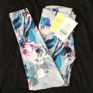Fabletics power hold salar Capri